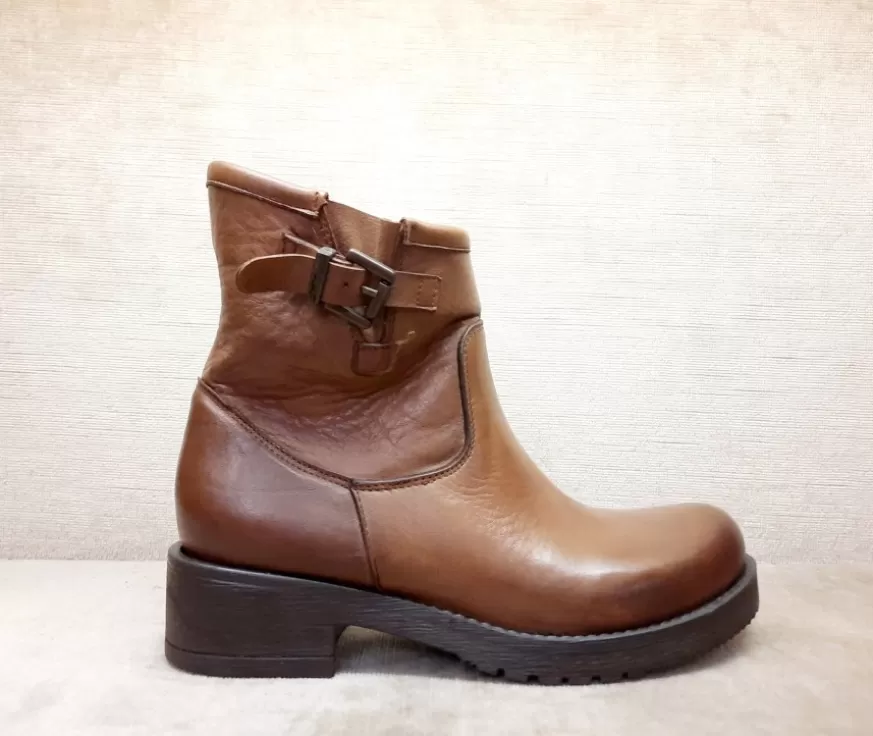 Donna CAMARRI CALZATURE Scarpe Donna | Stivaletto Asimmetrico In Pelle